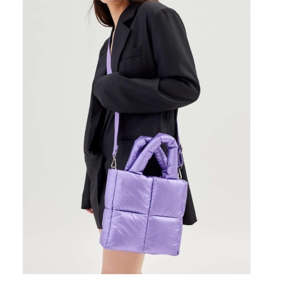NWOT‎ URBAN PUFFY PURPLE TOTE CROSSBODY